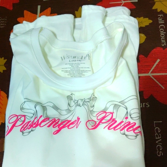 Passenger Princess Fun Top - Picture 4 of 8